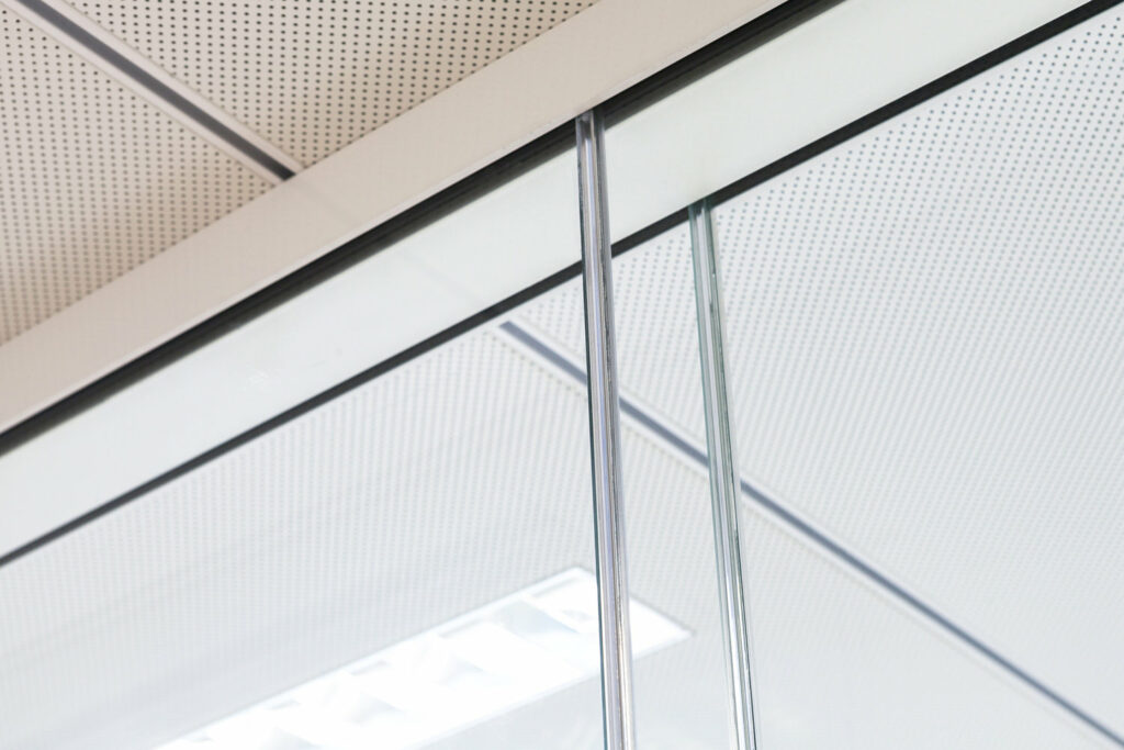 agencement espace de travail aston